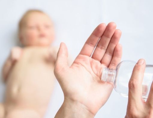 Manfaat Baby Oil untuk Merawat Rambut