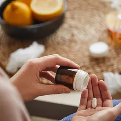 Jarak Aman Minum Obat Setelah Konsumsi Minuman Tertentu