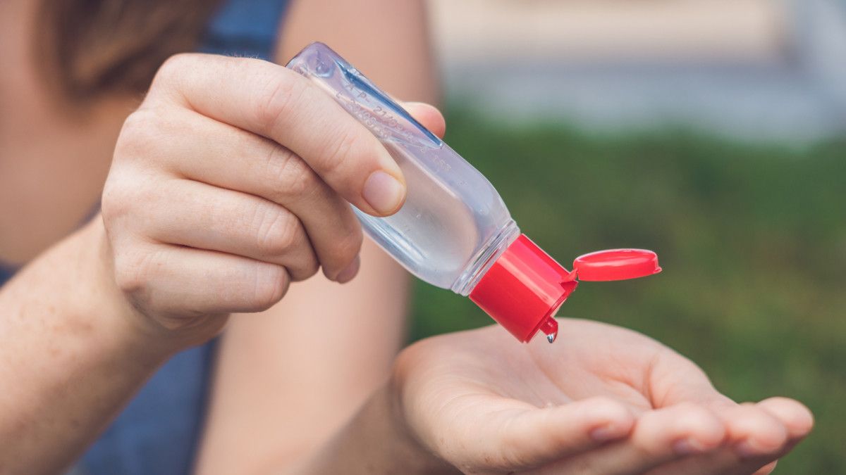 Basmi Kuman, Lebih Efektif Hand Sanitizer atau Cuci Tangan?