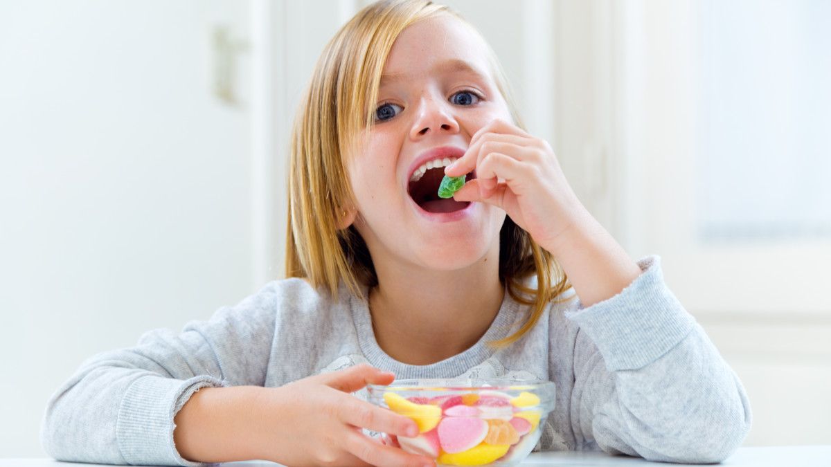 Benarkah Anak Sering Ngemil Makanan Manis Berisiko Kena Diabetes?