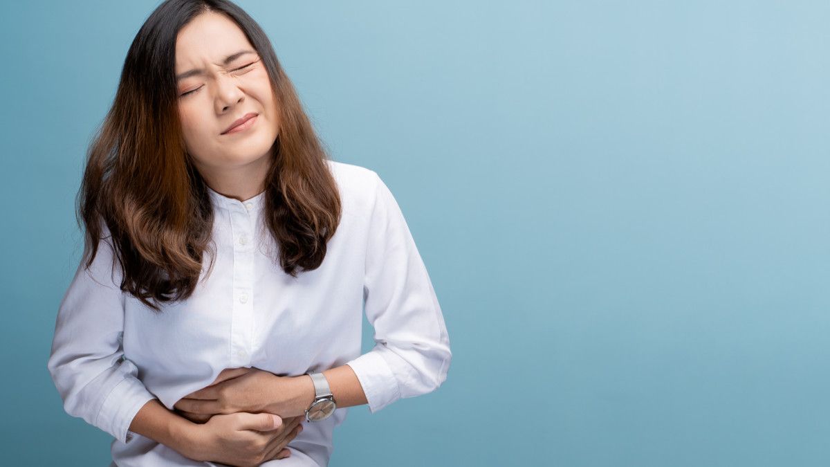 Sering Sakit Perut? Mungkin Bukan Masalah Pencernaan, tapi Stres! (CHAjAMP/Shutterstock)