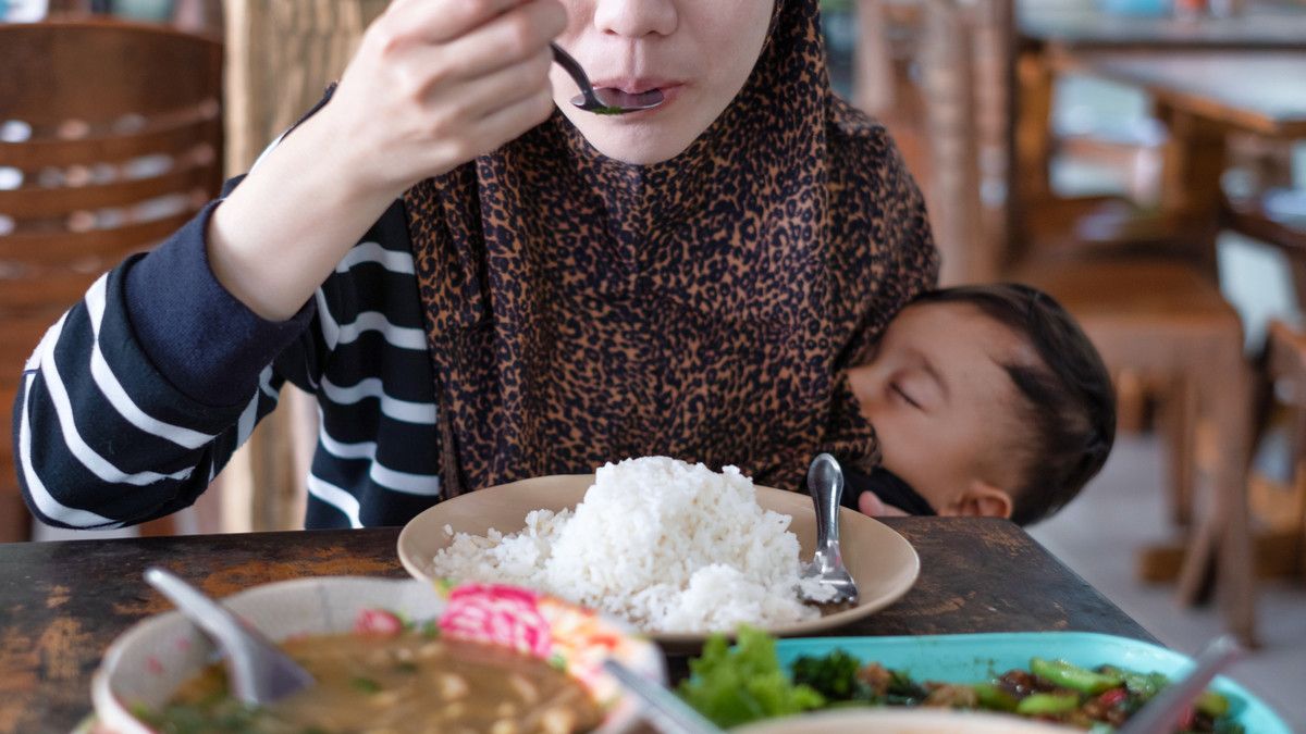 Adakah Pengaruh Asupan Makanan Ibu pada Kandungan Nutrisi ASI?