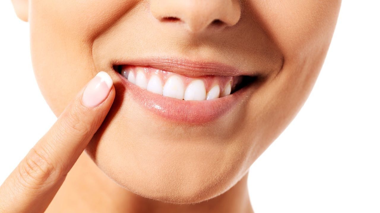 Penjualan Produk Pemutih Gigi Ilegal Marak di Internet