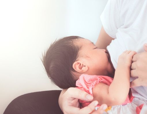 Ini Makanan untuk Ibu Menyusui agar Bayi Cerdas