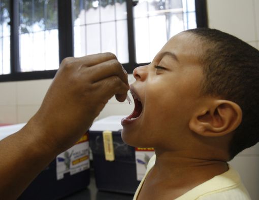 Menilik Faktor Risiko Polio pada Anak