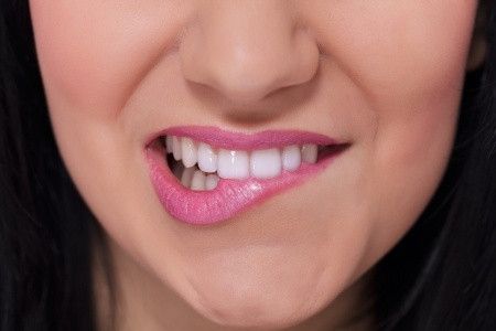 3 Solusi Bebas Nyeri Ketika Berhubungan Seks
