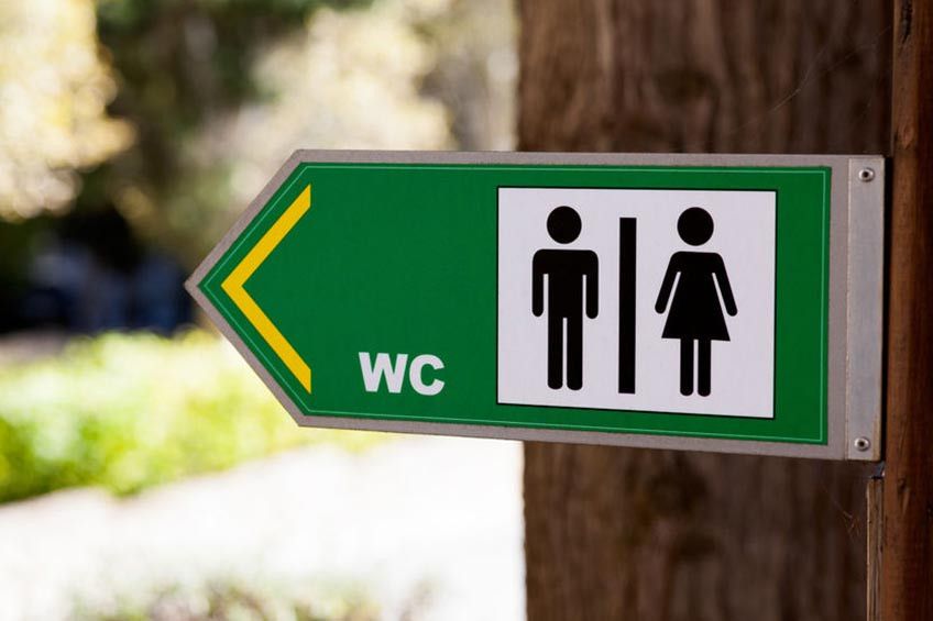 HIV Dapat Menular Lewat Toilet Umum, Mitos atau Fakta?