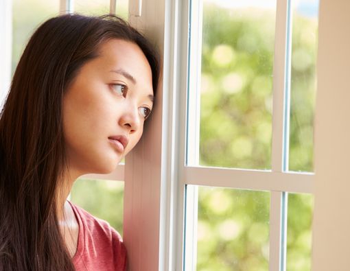 Cara Mengatasi Gangguan Cemas Sebelum Menstruasi