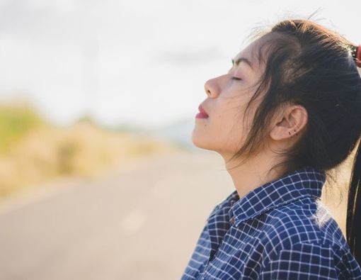 Manfaat Menghela Napas Panjang yang Jarang Diketahui Orang