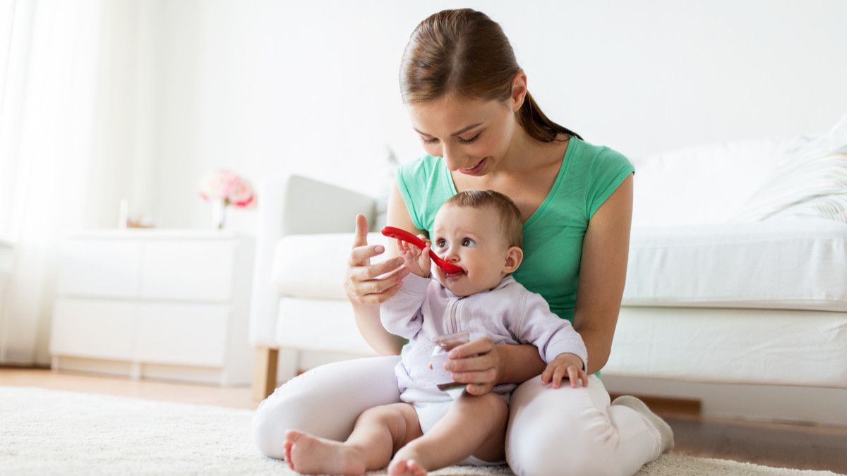 Kenali Efeknya Jika Beri MPASI sebelum Anak Berusia 6 Bulan