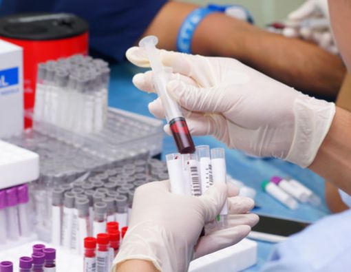 Demam Tak Kunjung Turun, Perlukah Periksa Darah?