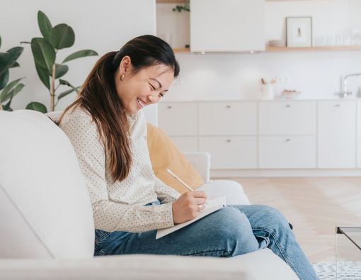 Meringankan Depresi dengan Menulis Jurnal Harian