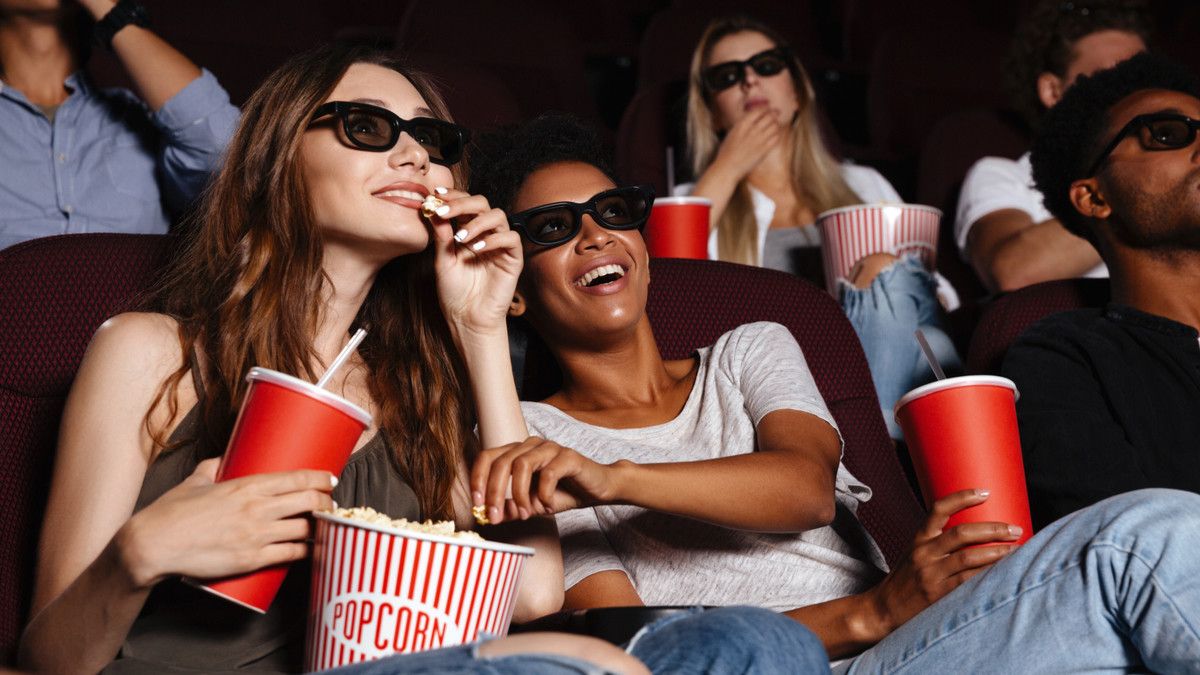 4 Camilan Sehat untuk Teman Nonton di Bioskop
