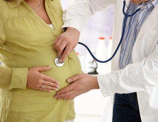 Wanita yang Terkena Kanker Serviks, Bisakah Hamil?