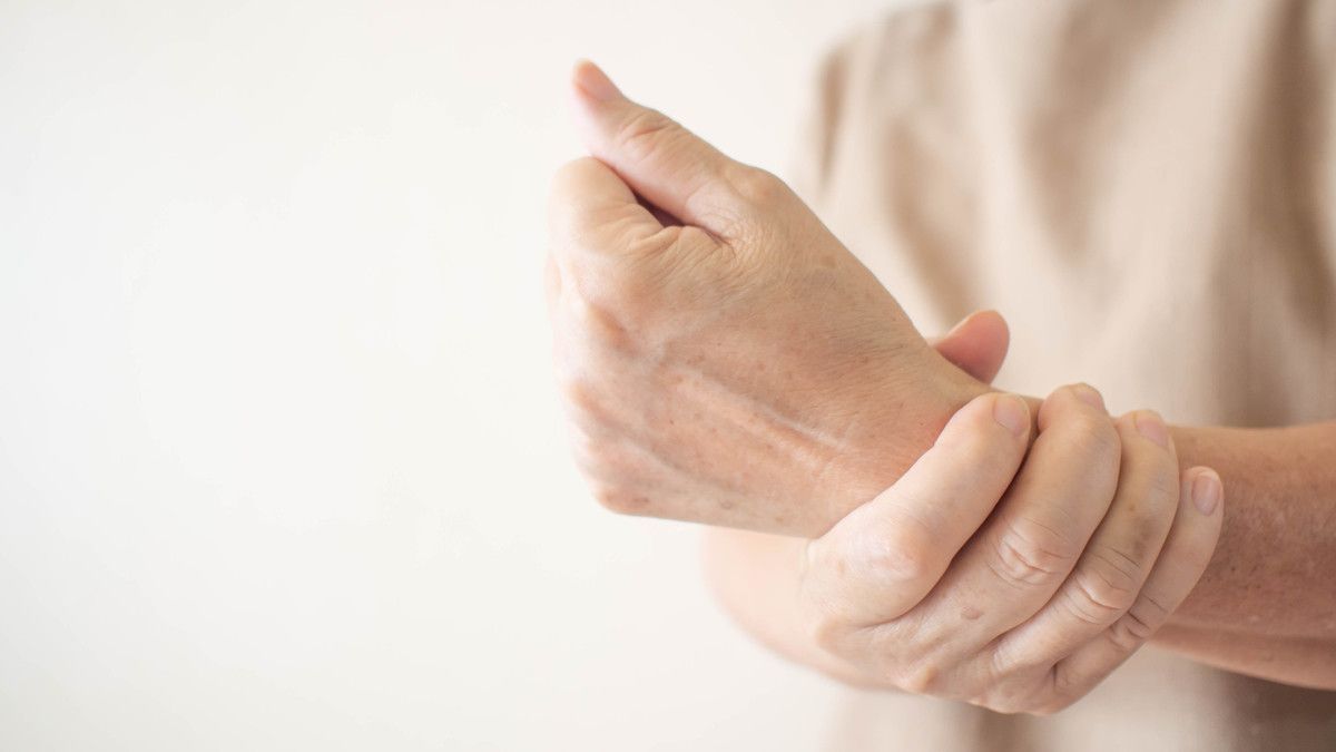 Pergelangan Tangan Sakit, Apa Penyebabnya?