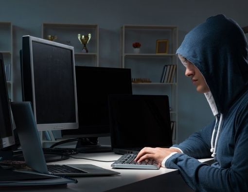 Kenali Keyboard Warrior, Orang yang Lampiaskan Emosi di Media Sosial