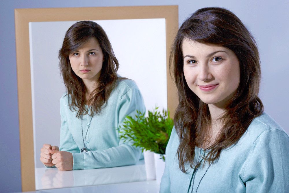 5 Tanda Tak Terlihat dari Penderita Bipolar (Photographee Eu/Shutterstock)