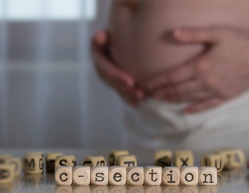 Rekomendasi Posisi Bercinta Setelah Operasi Caesar