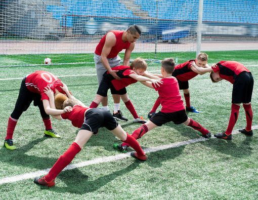 Tips agar Anak Tak Mudah Cedera Saat Olahraga