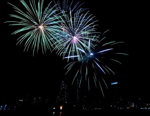 Waspada Bahaya Asap Kembang Api di Perayaan Tahun Baru