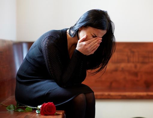 Mengapa Tubuh Lebih Lemah Saat Berduka?