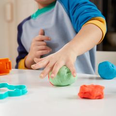 5 Cara Seru Bermain Masak-Masakan dengan Lilin Play-Doh untuk Melatih Motorik Halus Anak 