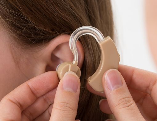 Cara Kerja dan Tips Merawat Alat Bantu Dengar