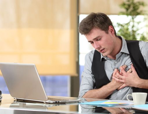 Duduk Terlalu Lama Bisa Picu Serangan Jantung