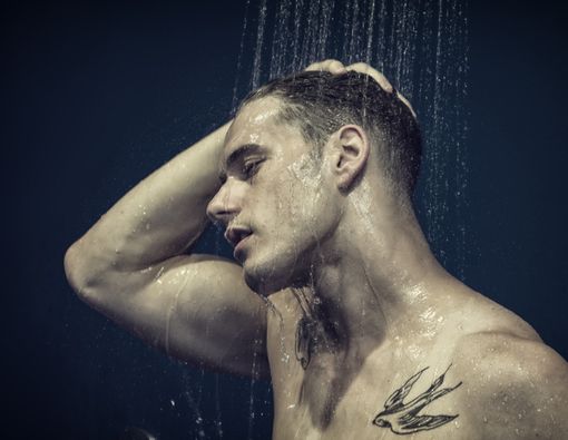 Mandi Malam, Boleh atau Tidak untuk Dilakukan?