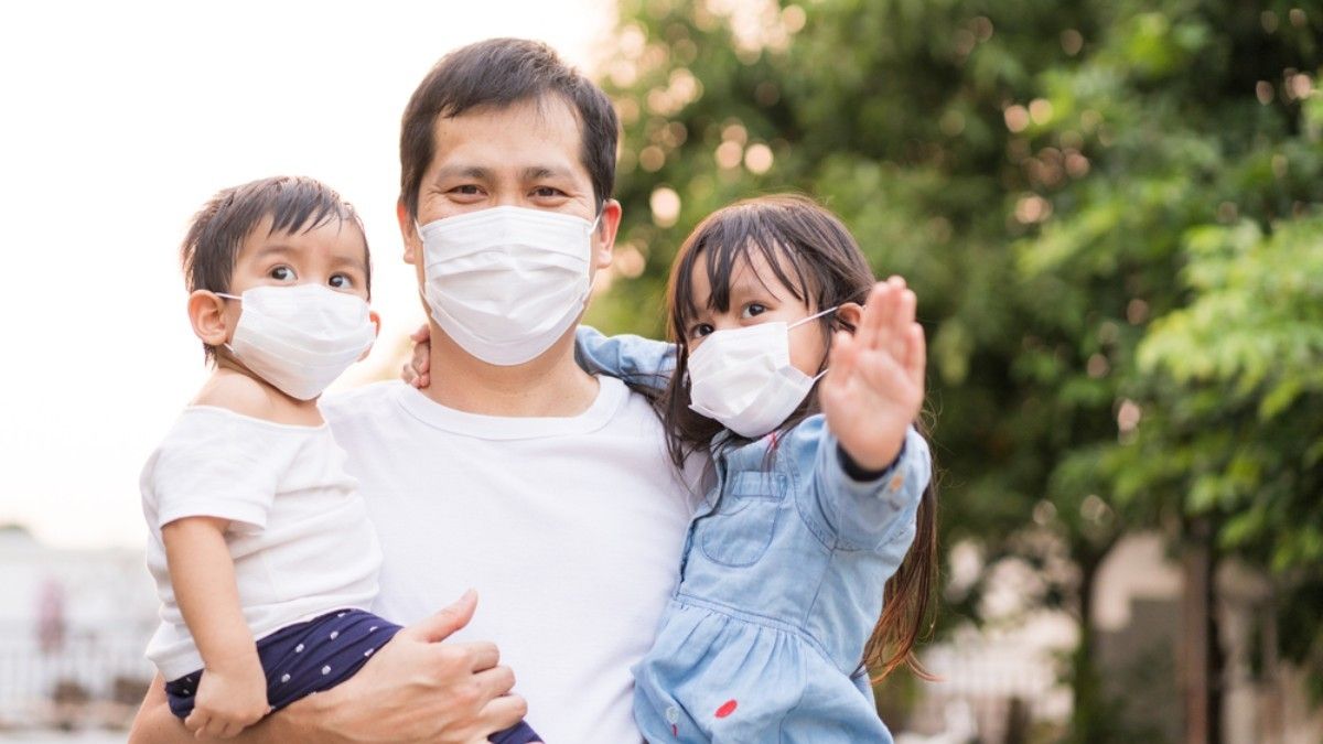 Pelan-Pelan, Ini Cara Jelaskan Virus Corona kepada Anak