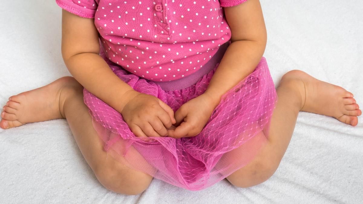Anak Duduk dengan Posisi W, Berbahayakah?