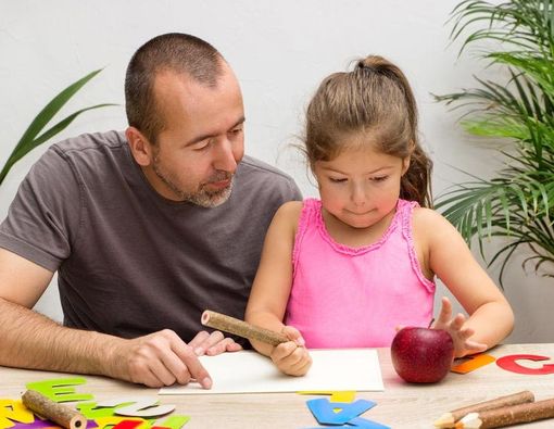 Langkah Awal Mengajari Anak Belajar Menulis
