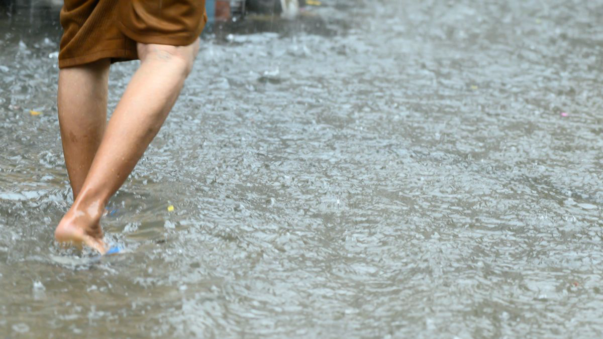 Hindari Kontak dengan Air Banjir