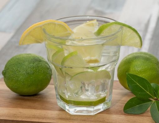 Ini Waktu Terbaik untuk Minum Air Lemon