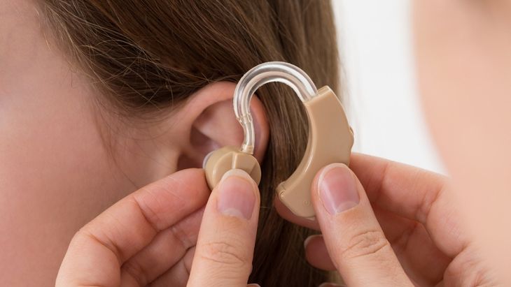 Cara Kerja dan Tips Merawat Alat Bantu Dengar