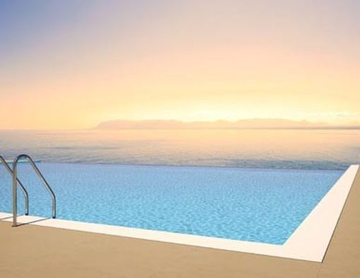 Kolam Renang Tidak Bebas Kuman!