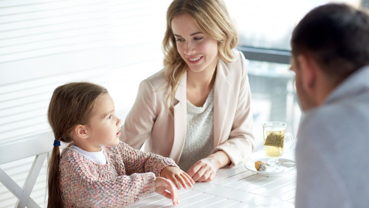 Cara Tepat Menjelaskan Imunisasi pada Anak