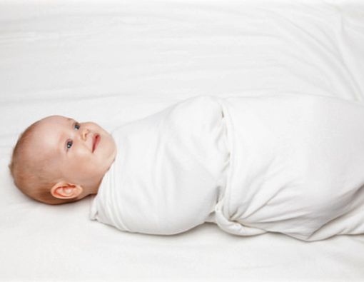 Pro dan Kontra soal Membedong Bayi