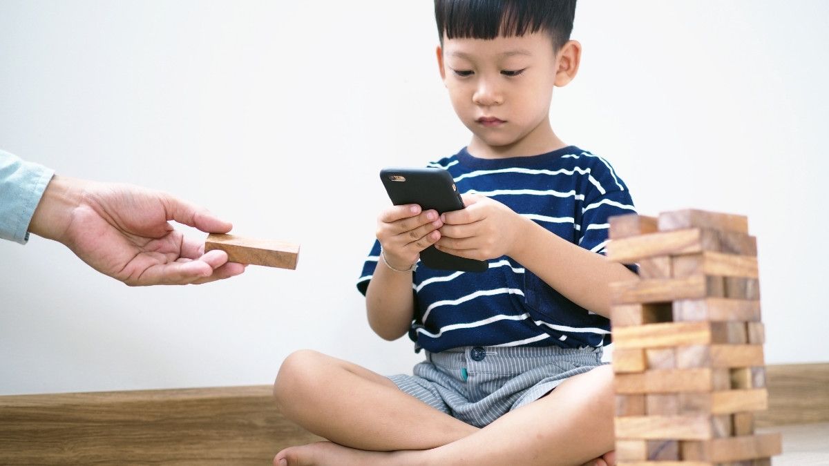 Tanda-Tanda Anak Anda Kecanduan Gadget