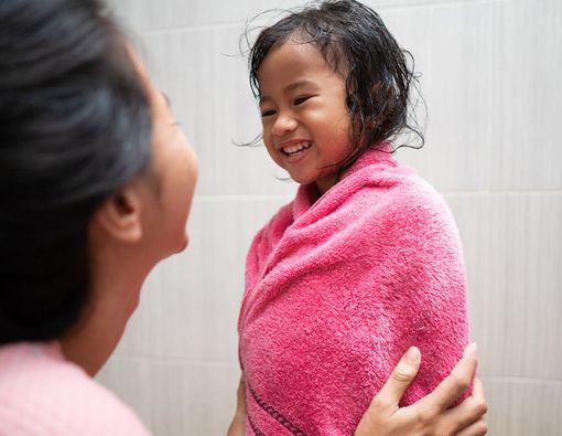 Tips Menjaga Kesehatan Anak yang Hobi Bermain di Luar Rumah