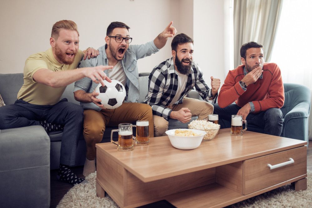 Awas, Sering Teriak Saat Nonton Piala Dunia, Rusak Pita Suara!