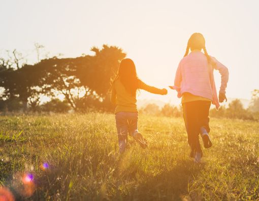 Jangan Sepelekan Ini  Manfaat Sinar Matahari Pagi untuk Kesehatan Anak
