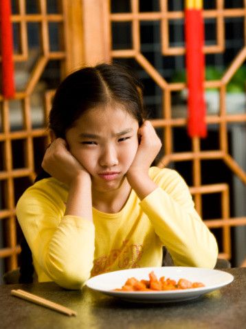 10 Tips Menghadapi Anak Sulit Makan