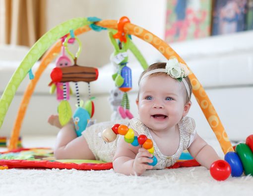 Memilih Mainan yang Tepat untuk Bayi