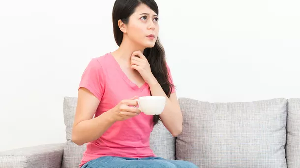 11 Makanan dan Minuman yang Harus Dihindari Saat Batuk