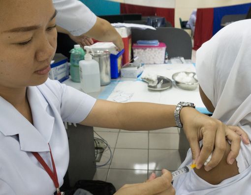 Tubuh Anak Bengkak Setelah Imunisasi, Haruskah Khawatir?