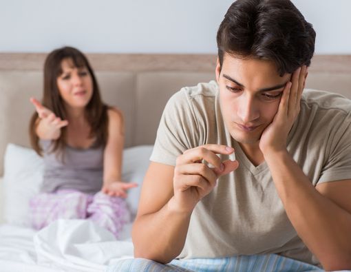 Bahaya Menggunakan Poppers Saat Berhubungan Seks