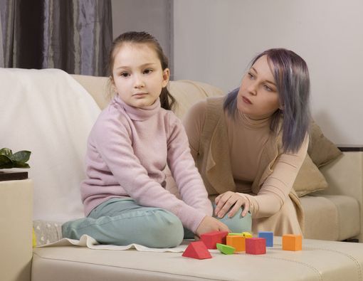 Mengenali Tanda Autisme pada Anak Sejak Dini