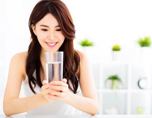 Cegah Penyakit Ini dengan Minum Air Putih Setiap Pagi