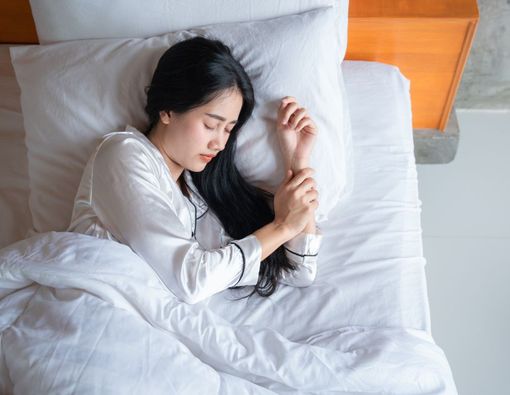 8 Posisi Tidur Terbaik untuk Meningkatkan Kualitas Tidur